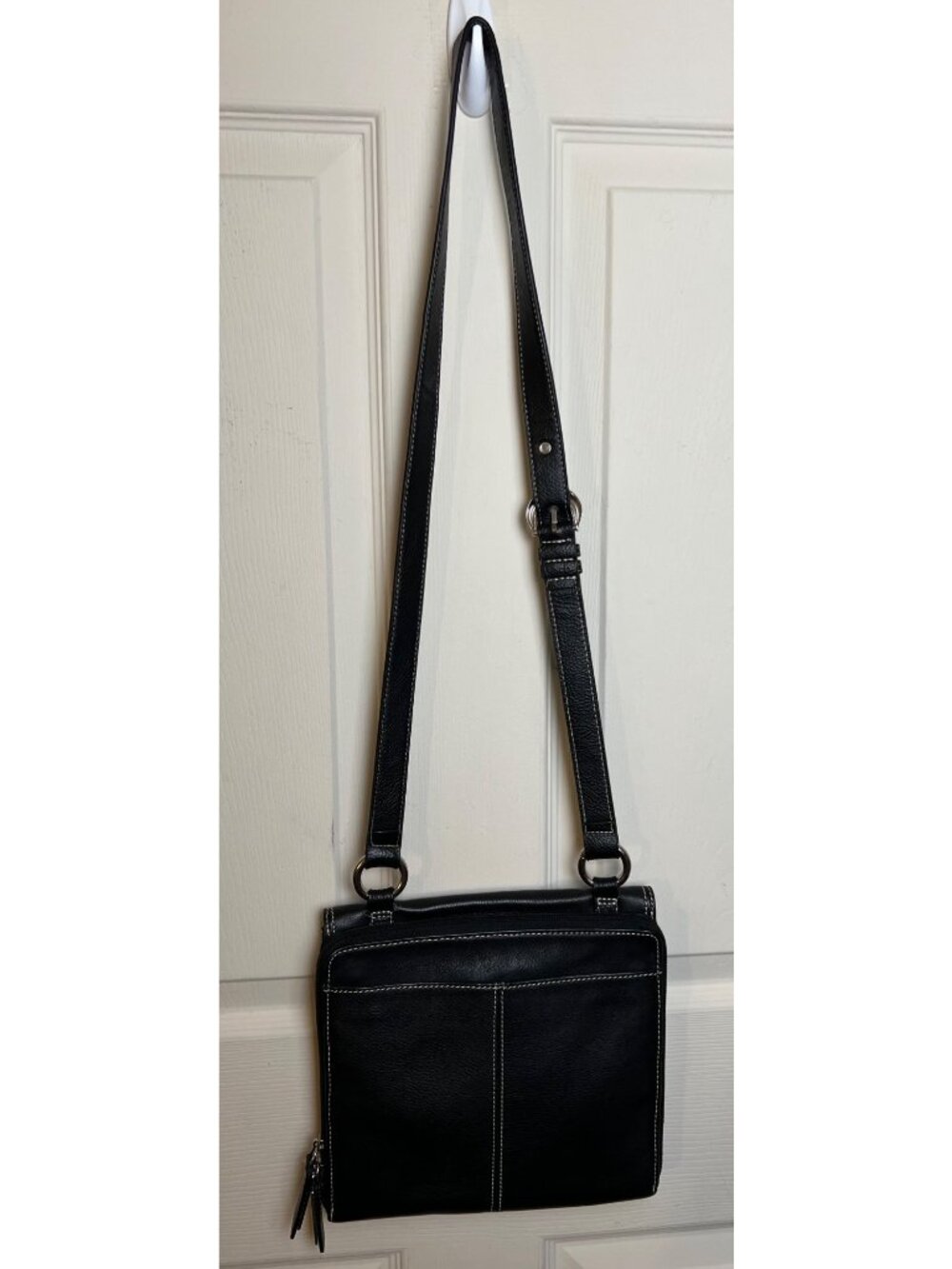 Mia Battina Crossbody - Picture 3 of 15